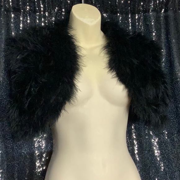 Beautiful little shrug from Marciano - Picture 3 of 6